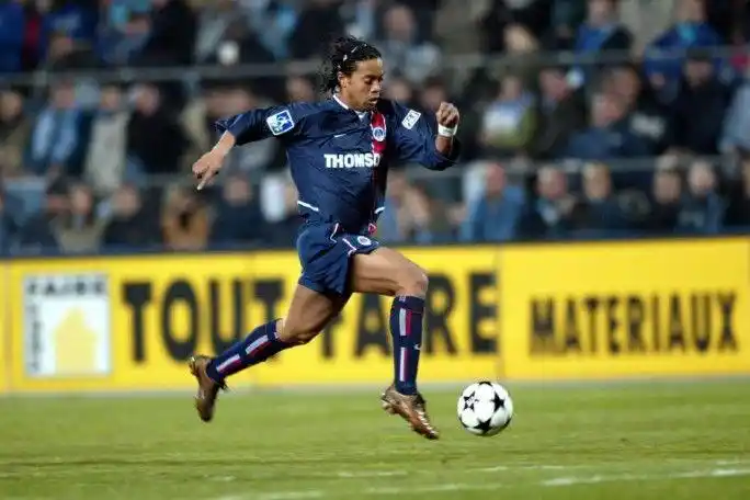 在当前足球 在当前足球